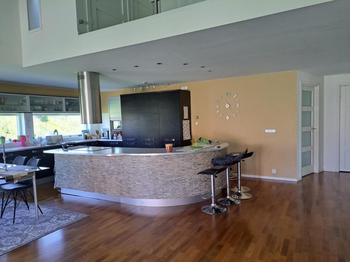 Rum I Villa Йоншьопинг Екстериор снимка